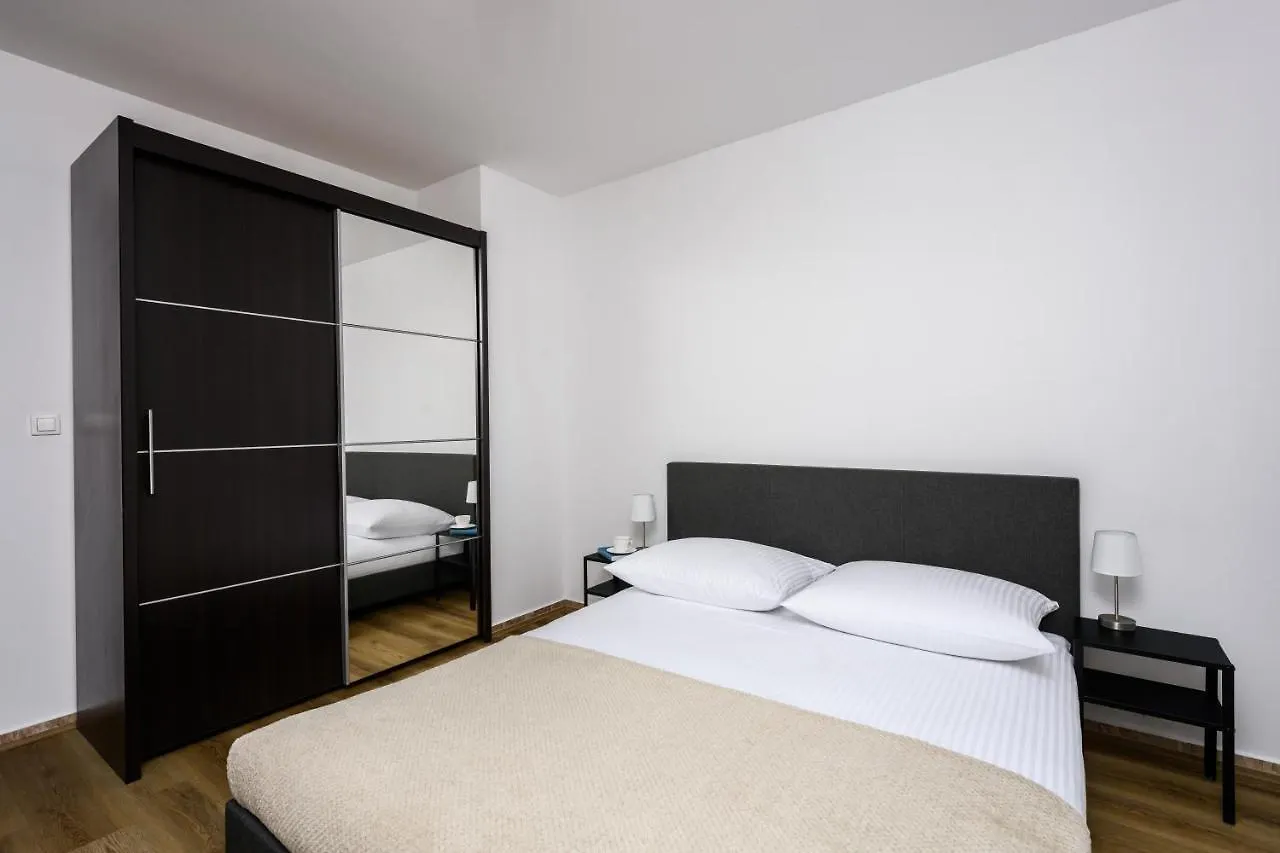 Native Apartments Poznanska 7 Cracovia 0*,